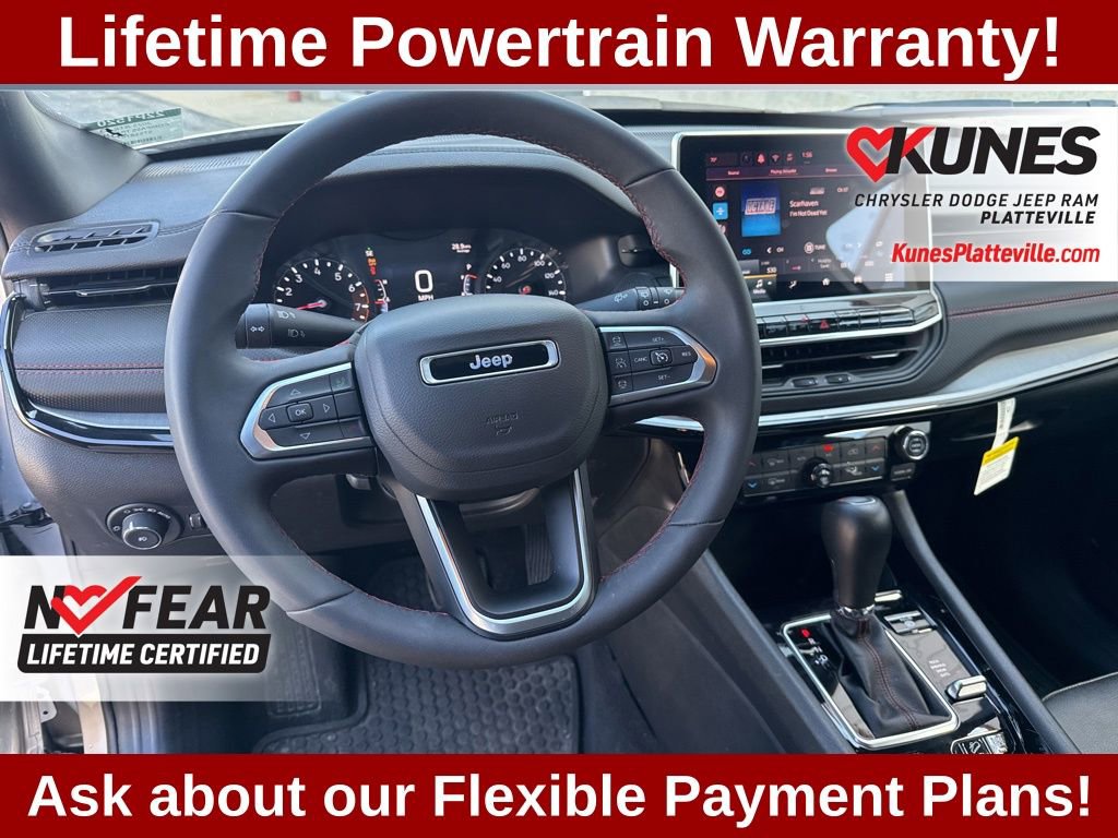 Used 2025 Jeep Compass Trailhawk image 15