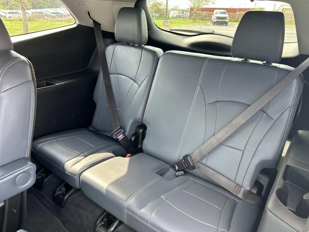 Used 2020 Buick Enclave Essence w/ Sport Touring Edition image 20