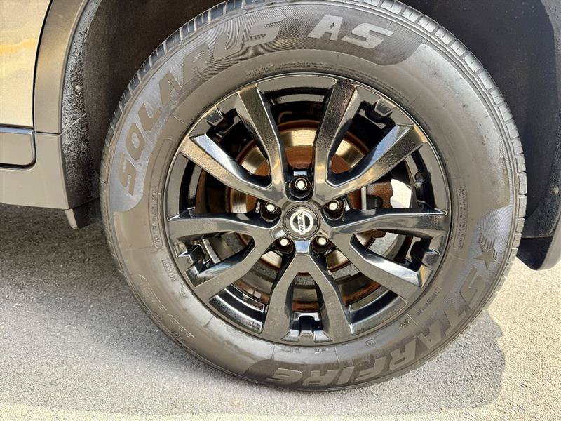 Used 2017 Nissan Rogue SV w/ Midnight Edition AWD/4WD image 40