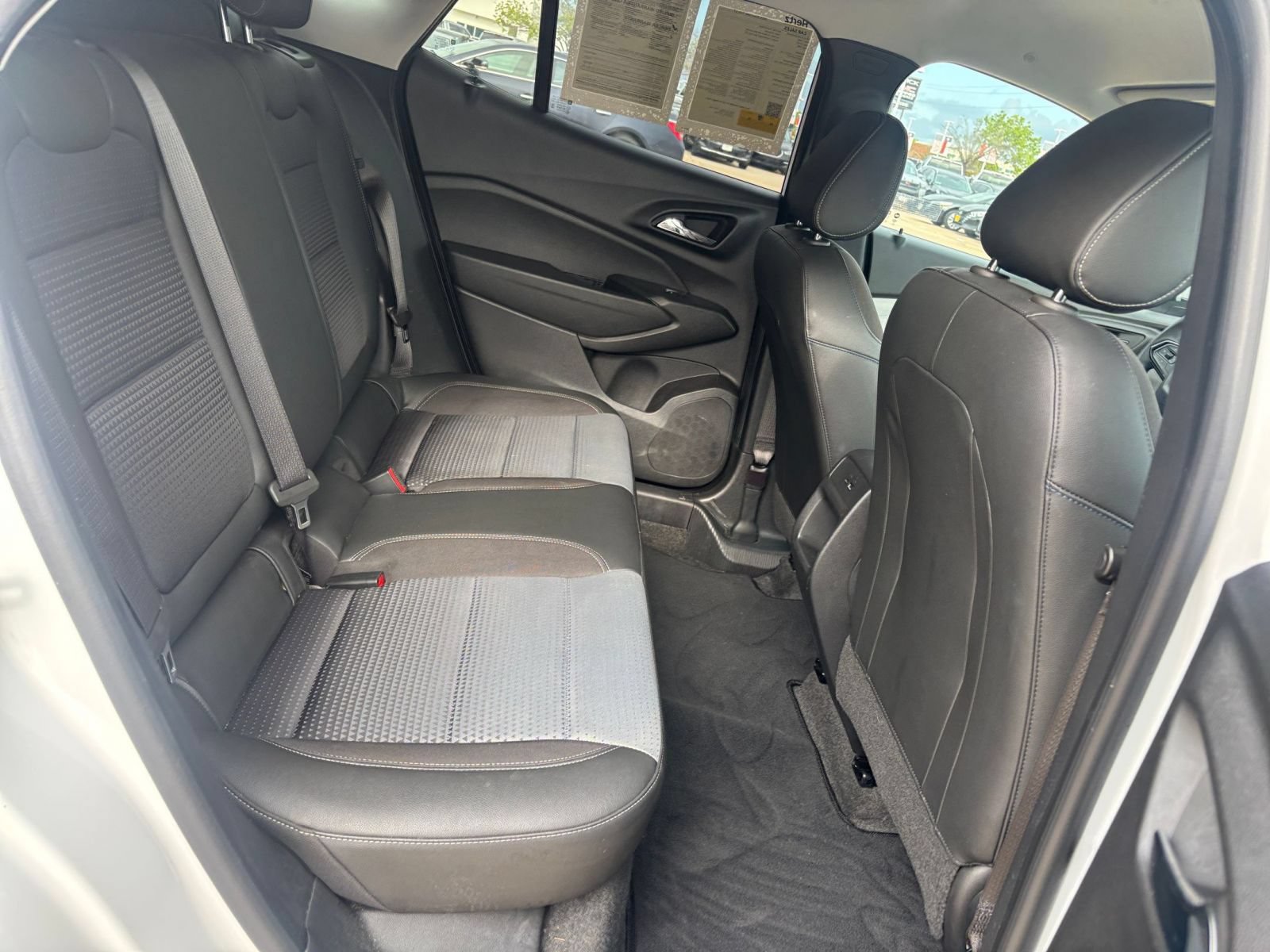 Used 2025 Chevrolet Trax LT FWD image 20