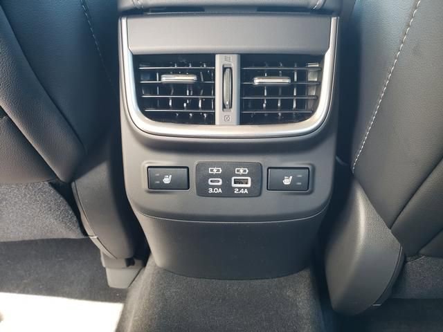 Used 2025 Subaru Legacy Limited image 11