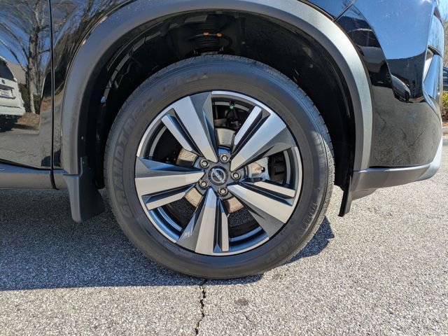 Used 2025 Nissan Rogue SL w/ SL Premium Package FWD image 14