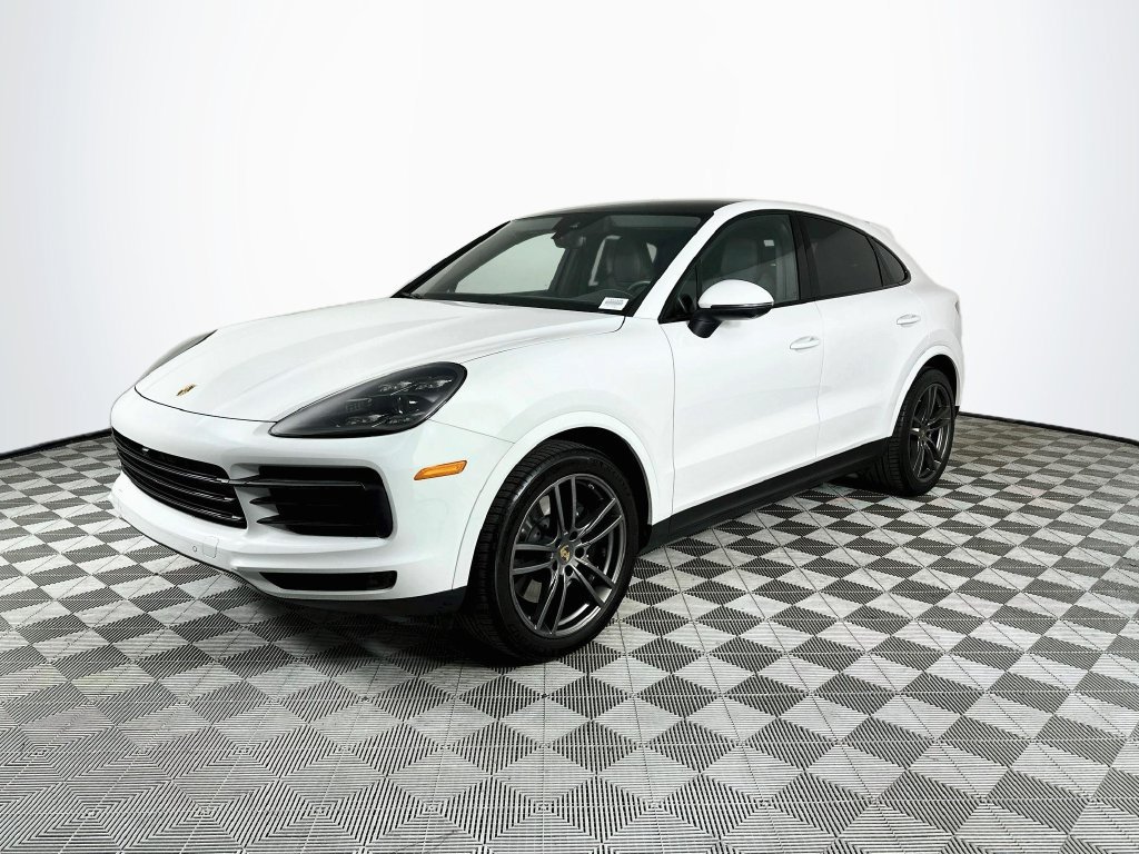 Used 2022 Porsche Cayenne S AWD/4WD image 3
