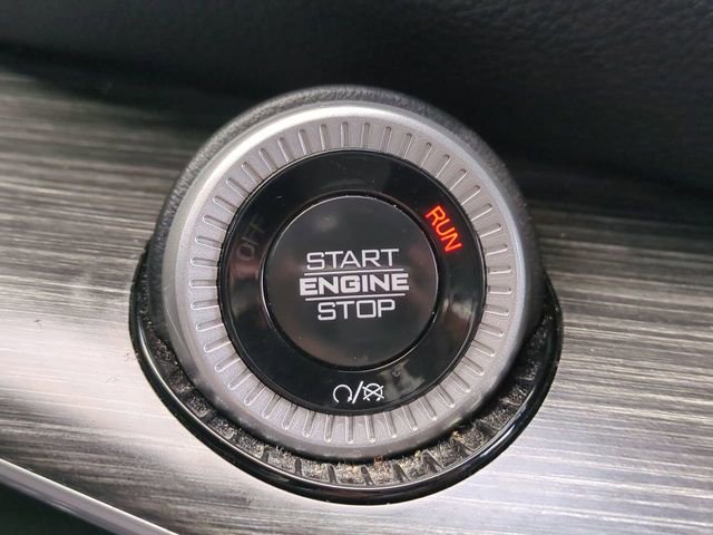 Used 2024 Jeep Wagoneer L Series II w/ Flexible Seating Group AWD/4WD image 28