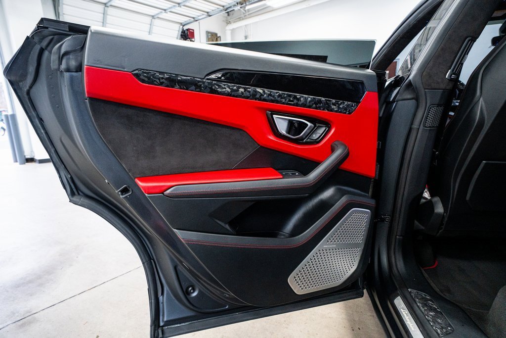 Used 2020 Lamborghini Urus image 63