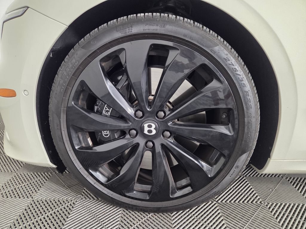 Used 2025 Bentley Continental GTC AWD/4WD image 8