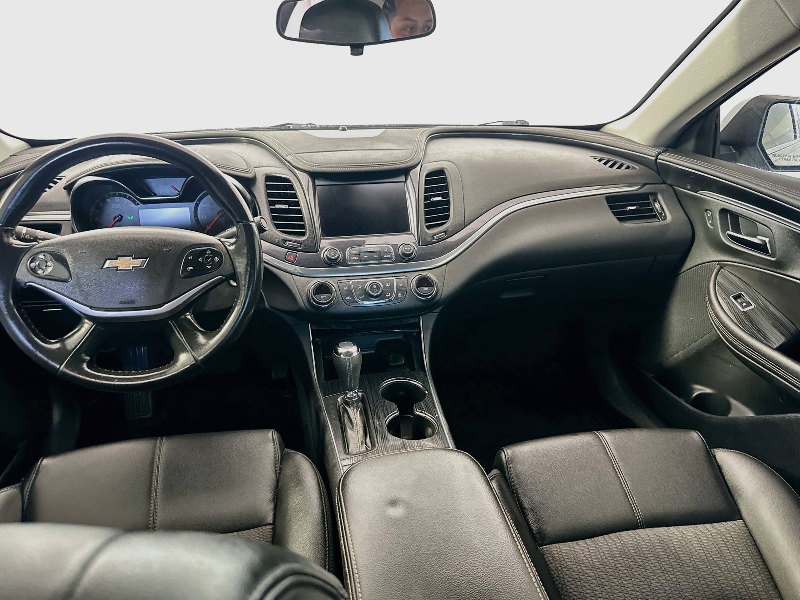 Used 2017 Chevrolet Impala LT FWD image 18