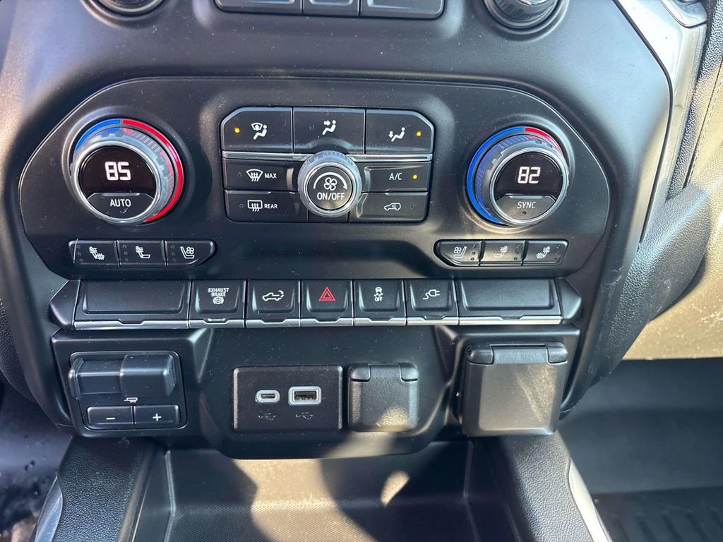 Used 2022 Chevrolet Silverado 2500 LTZ w/ LTZ Convenience Package image 19