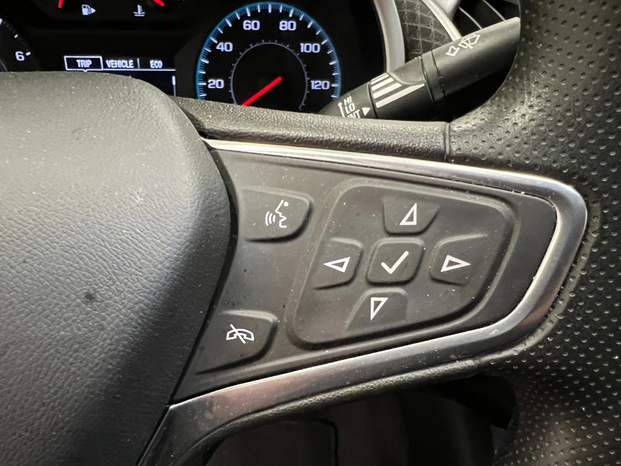 Used 2023 Chevrolet Malibu LT w/ Driver Confidence Package image 32