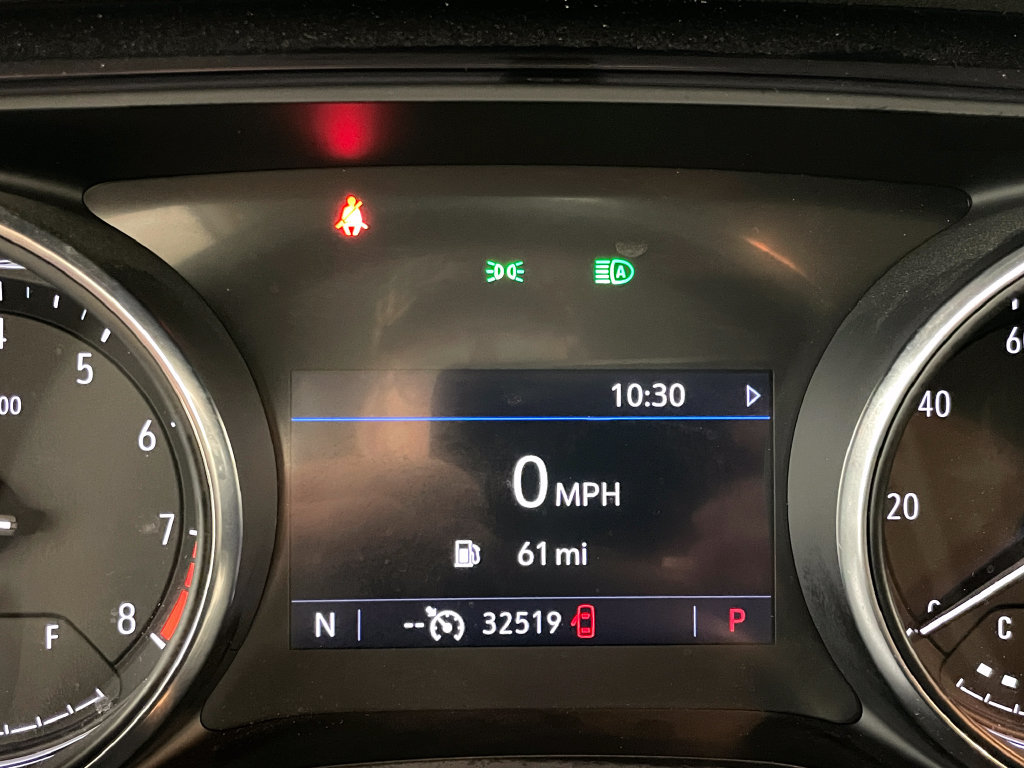 Used 2023 Buick Encore GX Select w/ Sport Touring Package FWD image 27