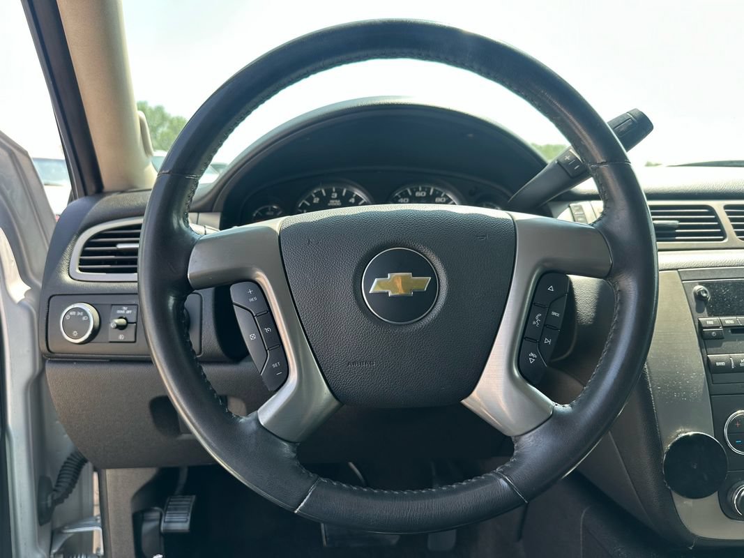 Used 2012 Chevrolet Avalanche LT AWD/4WD image 38