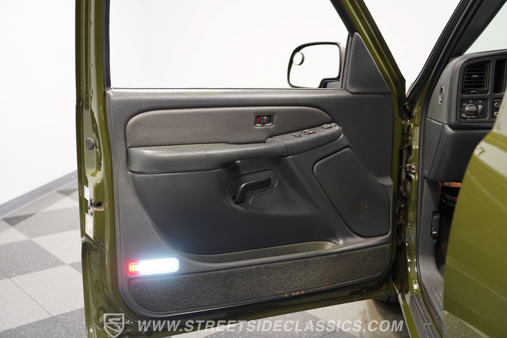 Used 2002 Chevrolet Silverado 1500 LS w/ Electrical Convenience Pkg RWD image 38