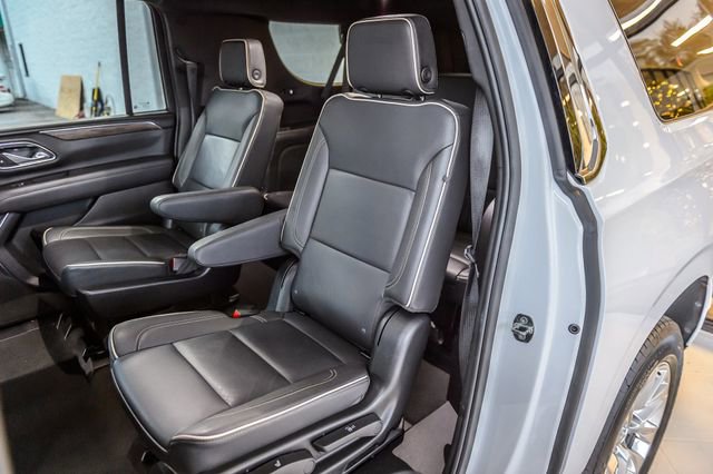 Used 2023 Chevrolet Suburban Premier image 22