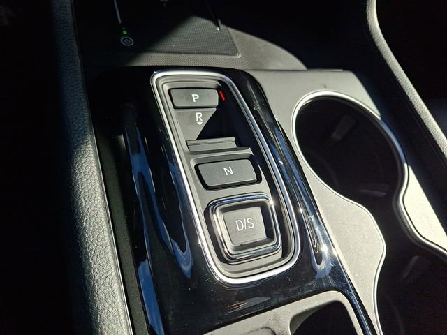 Used 2025 Honda Pilot Touring image 17