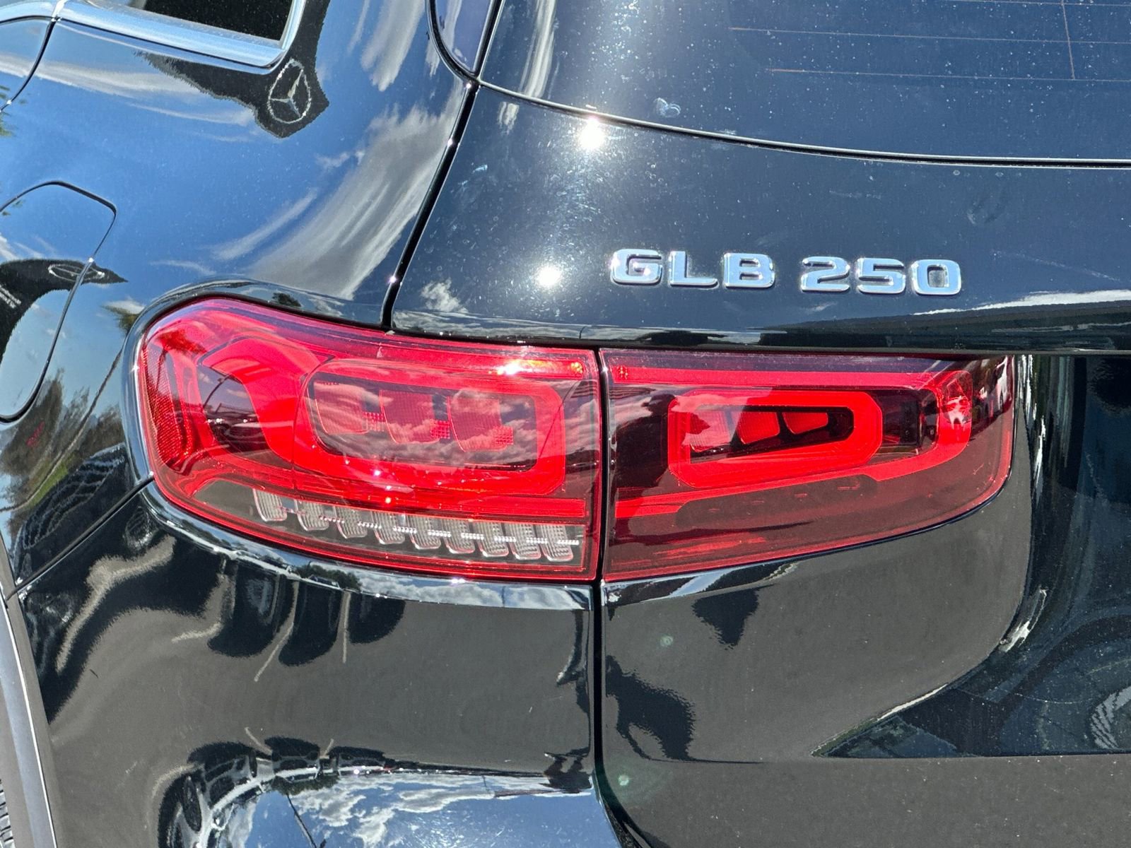 Certified 2021 Mercedes-Benz GLB 250 image 32