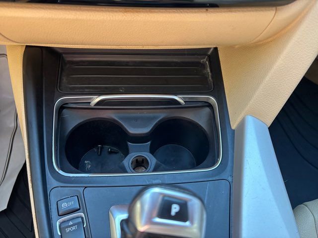 Used 2016 BMW 320i Sedan RWD image 29