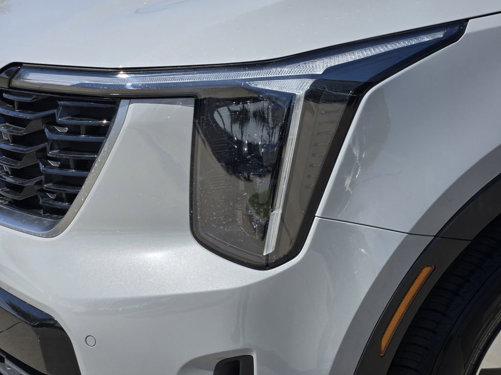 Certified 2025 Kia Sorento S image 15