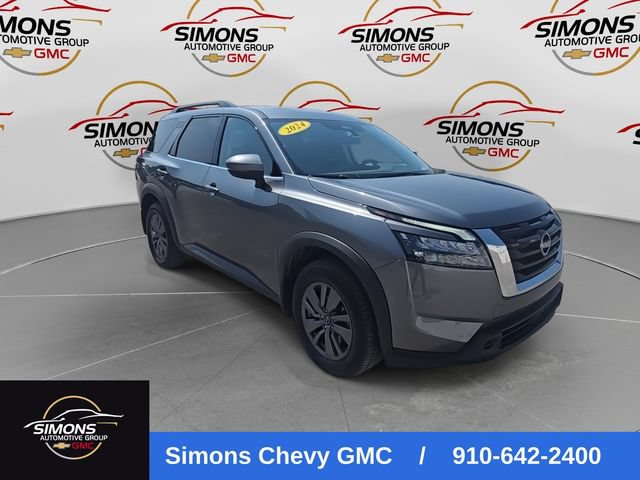 Used 2024 Nissan Pathfinder SV w/ SV Premium Package FWD image 2