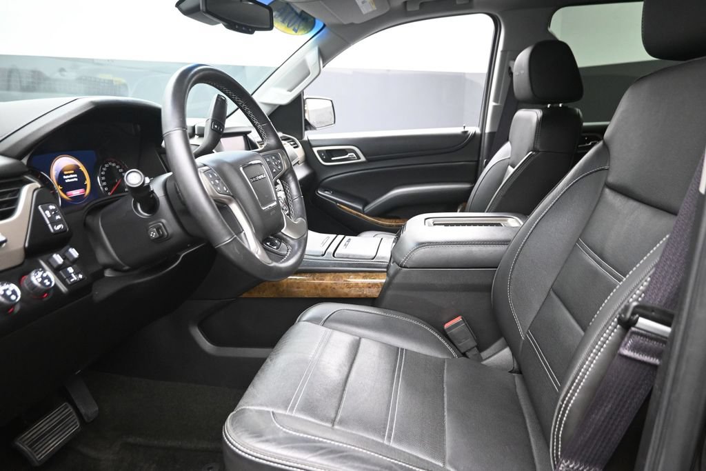 Used 2016 GMC Yukon XL Denali w/ Open Road Package AWD/4WD image 19
