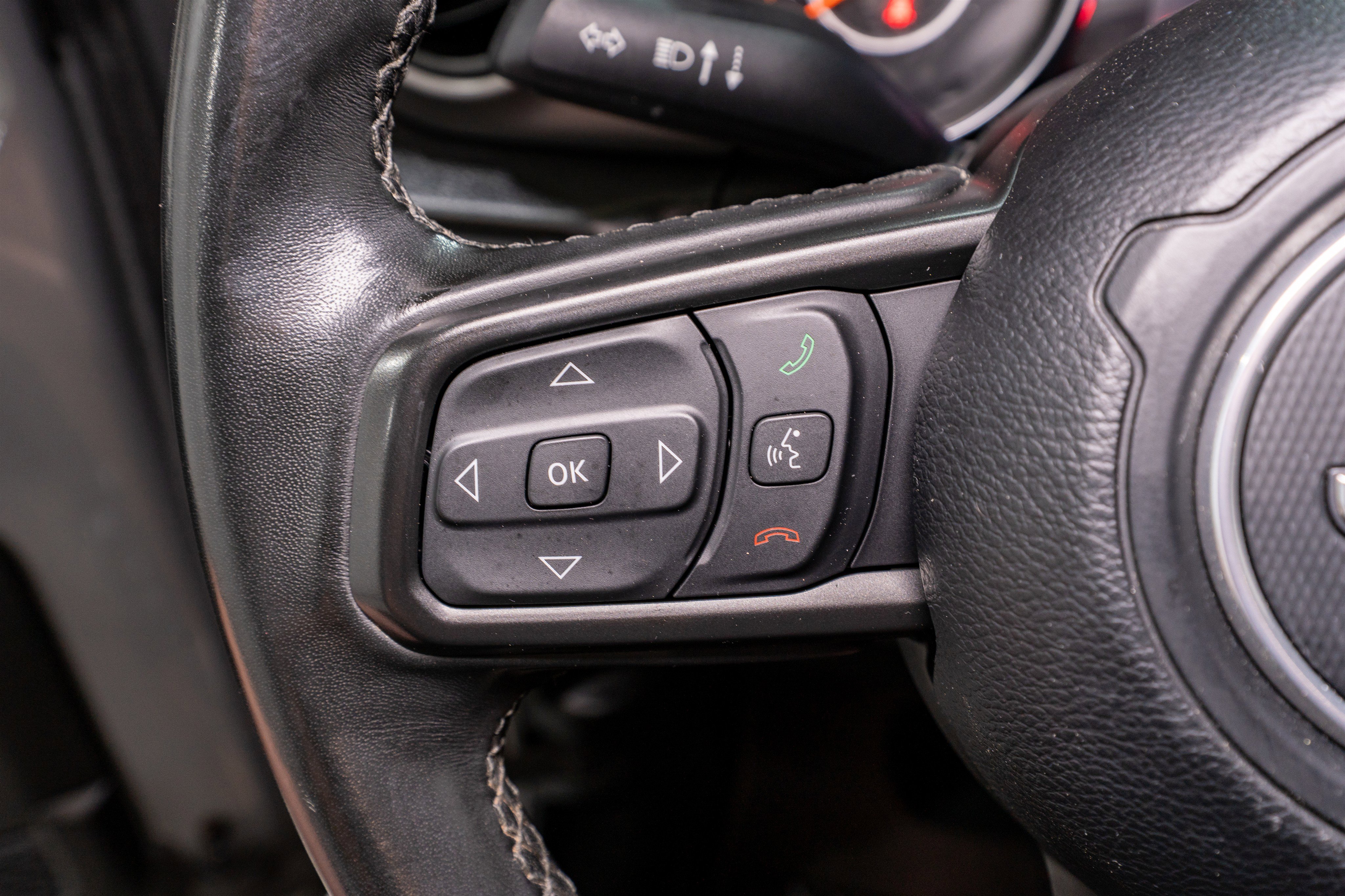Used 2022 Jeep Gladiator Sport AWD/4WD image 25