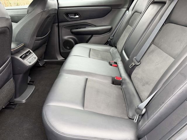 Used 2023 Nissan Ariya FWD image 12