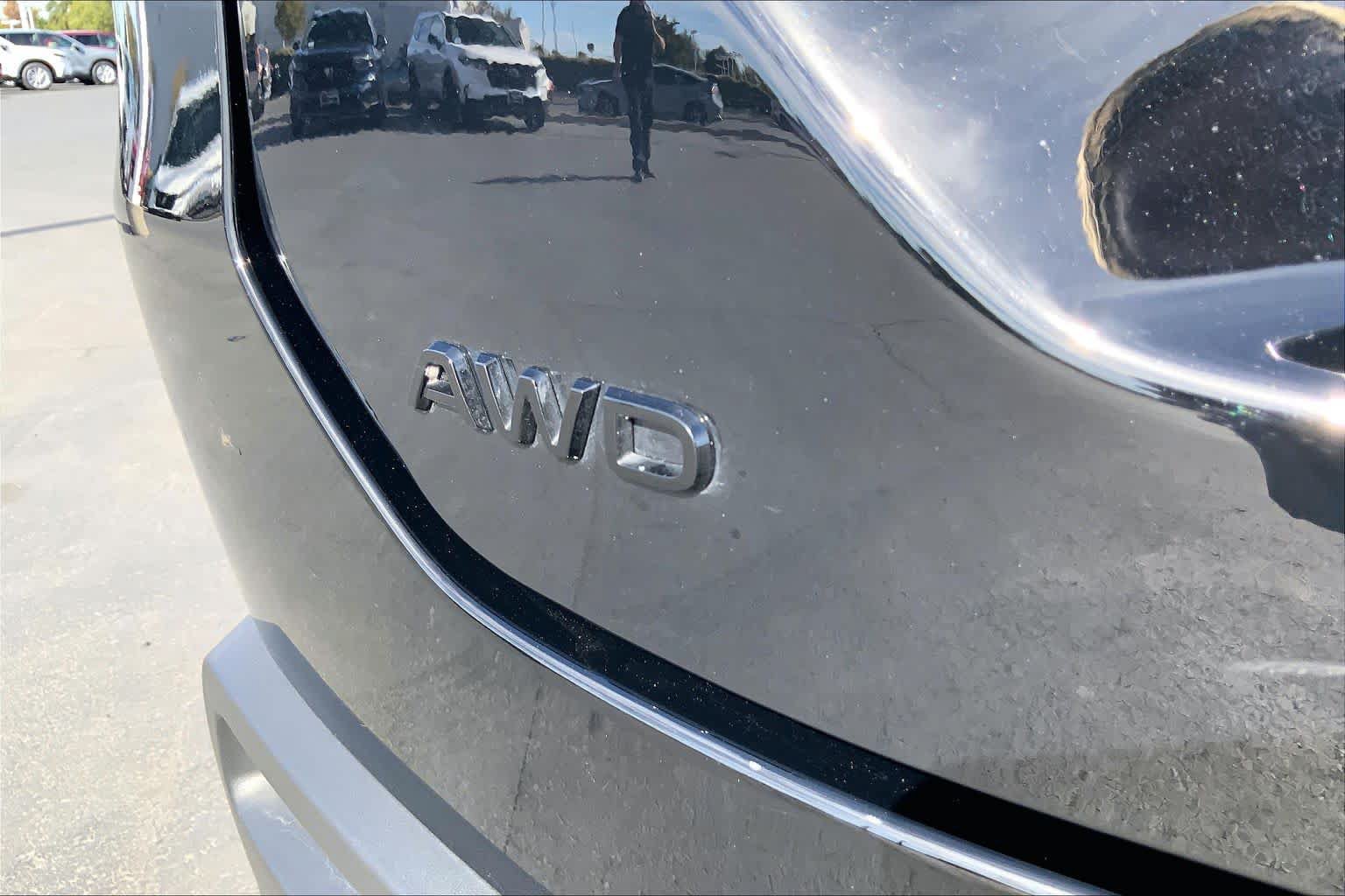 Used 2025 Honda Pilot Sport image 9