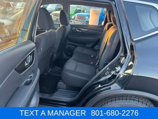Used 2017 Nissan Rogue S FWD image 14
