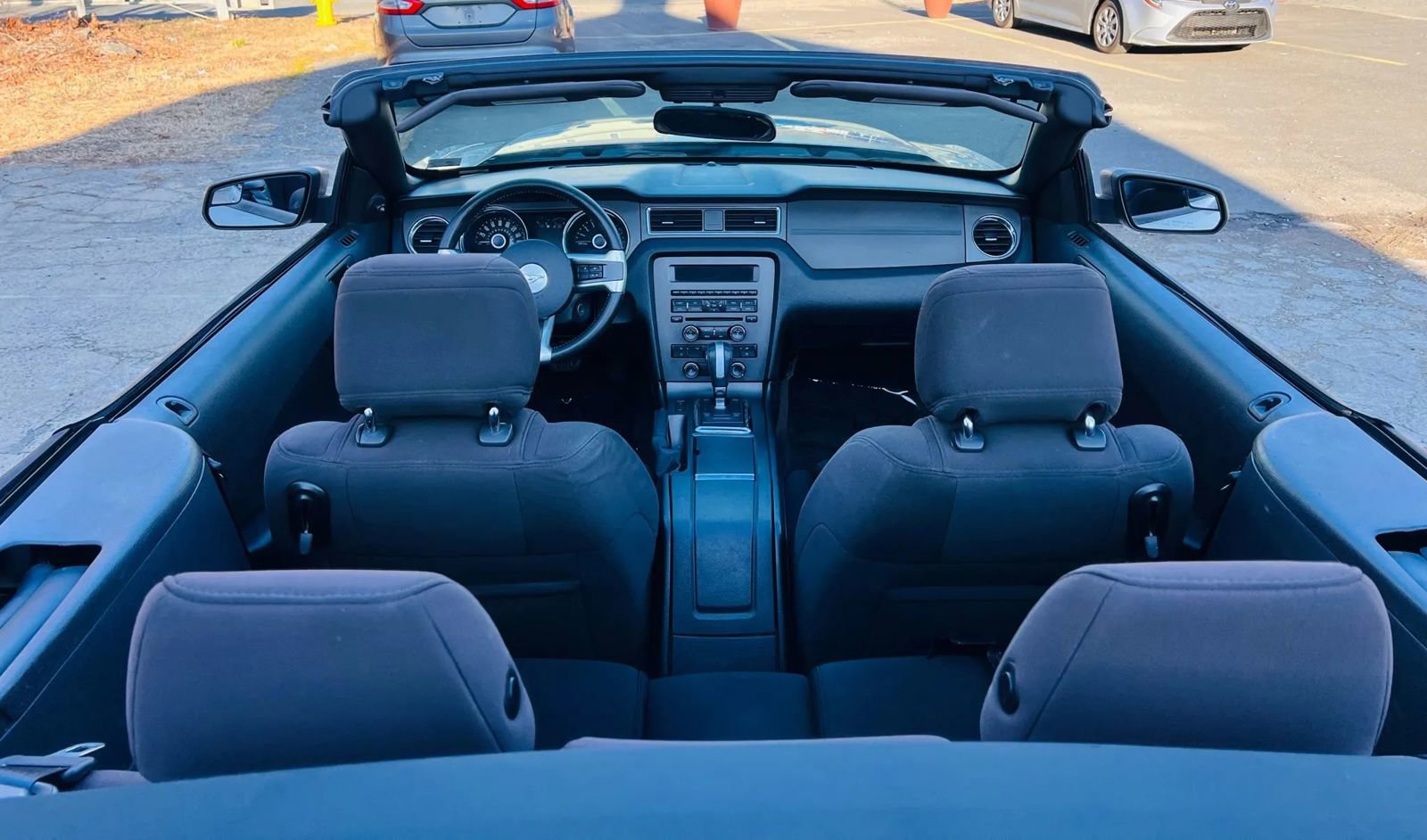 Used 2014 Ford Mustang Convertible image 32