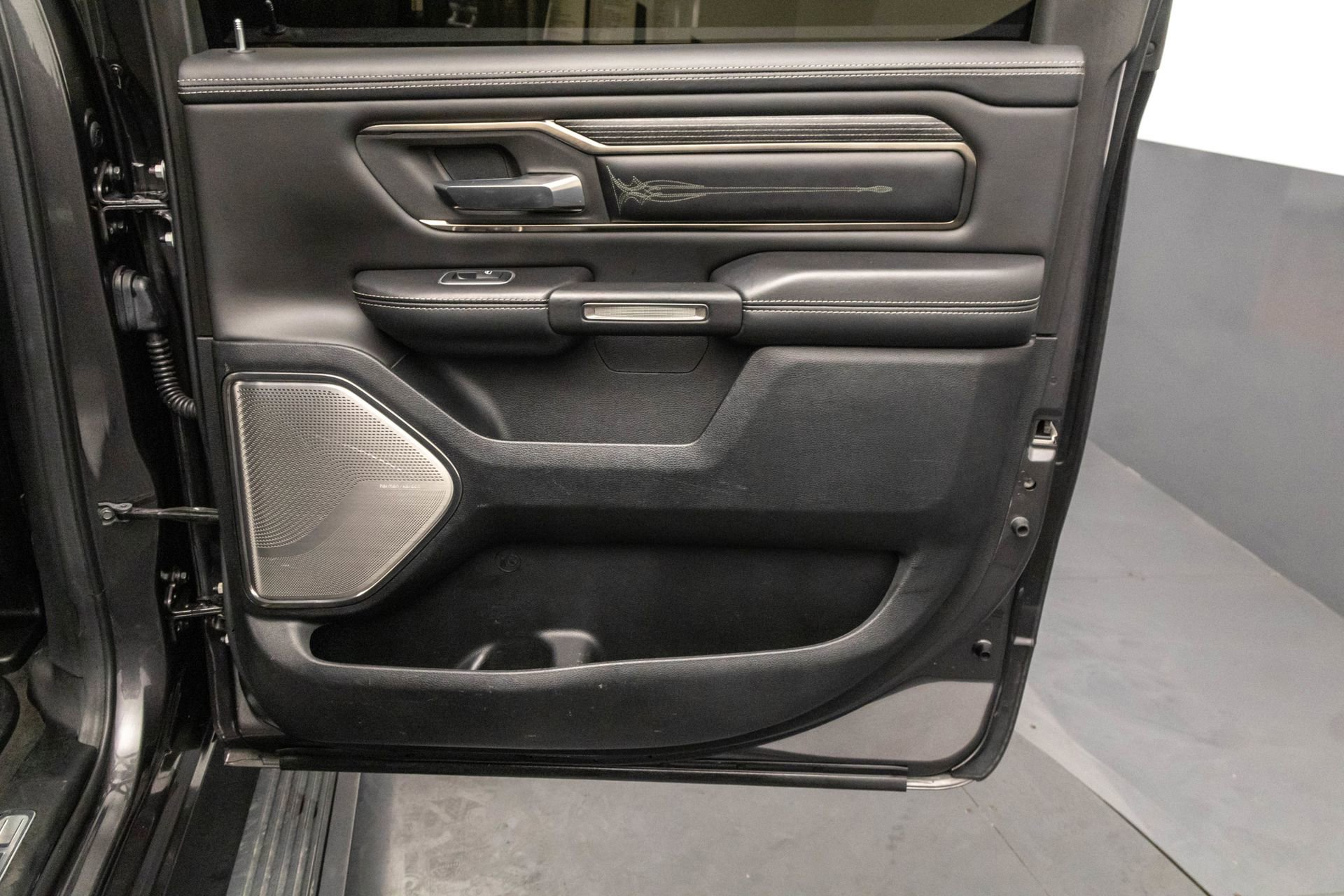 Used 2020 RAM 1500 Limited image 37