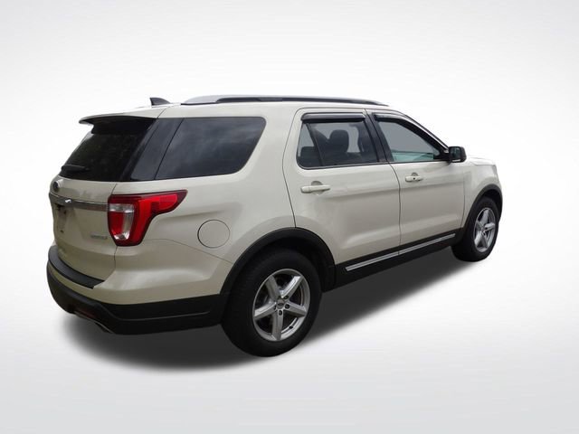 Used 2018 Ford Explorer XLT FWD image 17