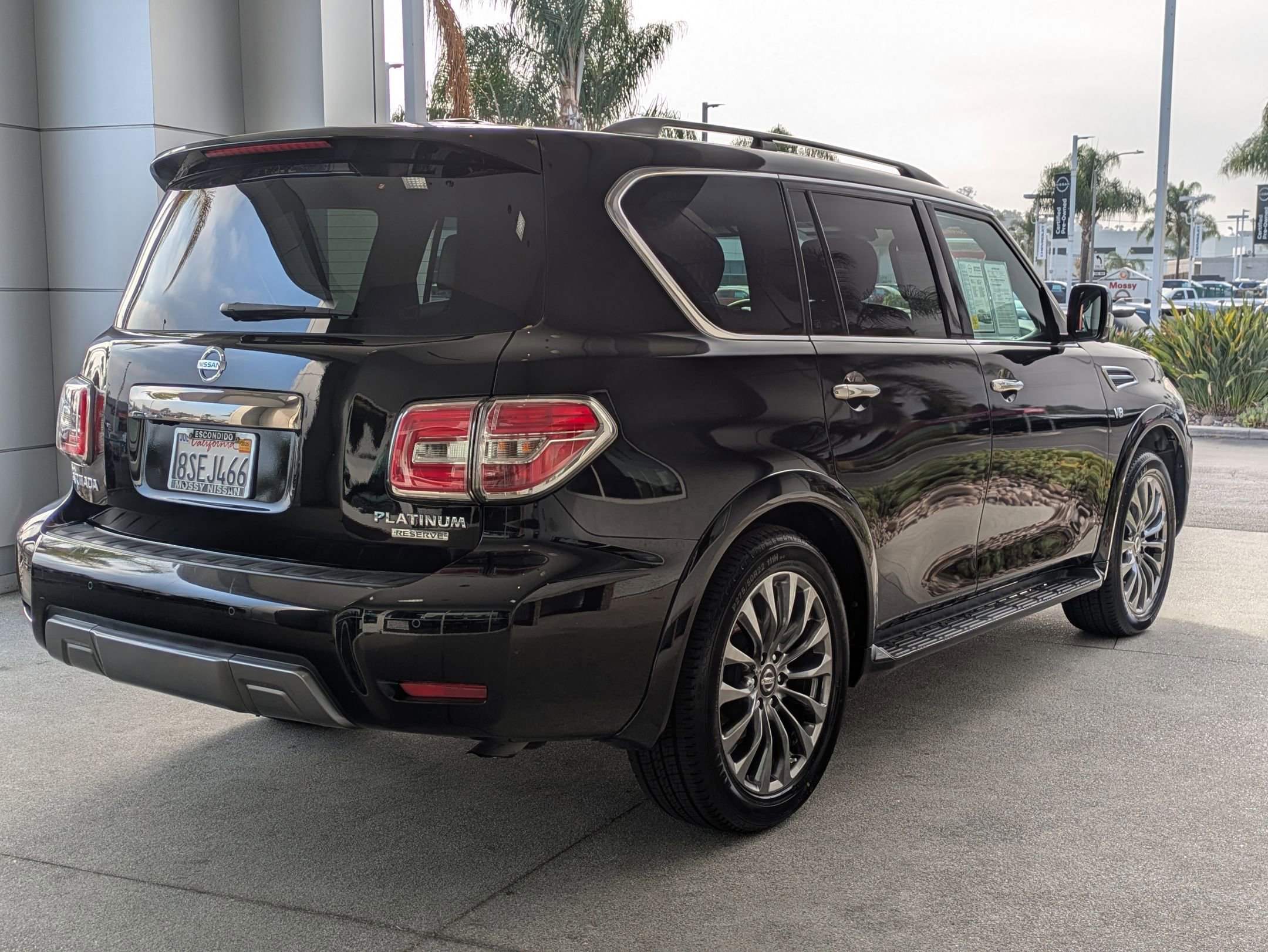 Certified 2020 Nissan Armada Platinum w/ Platinum Reserve Package image 5
