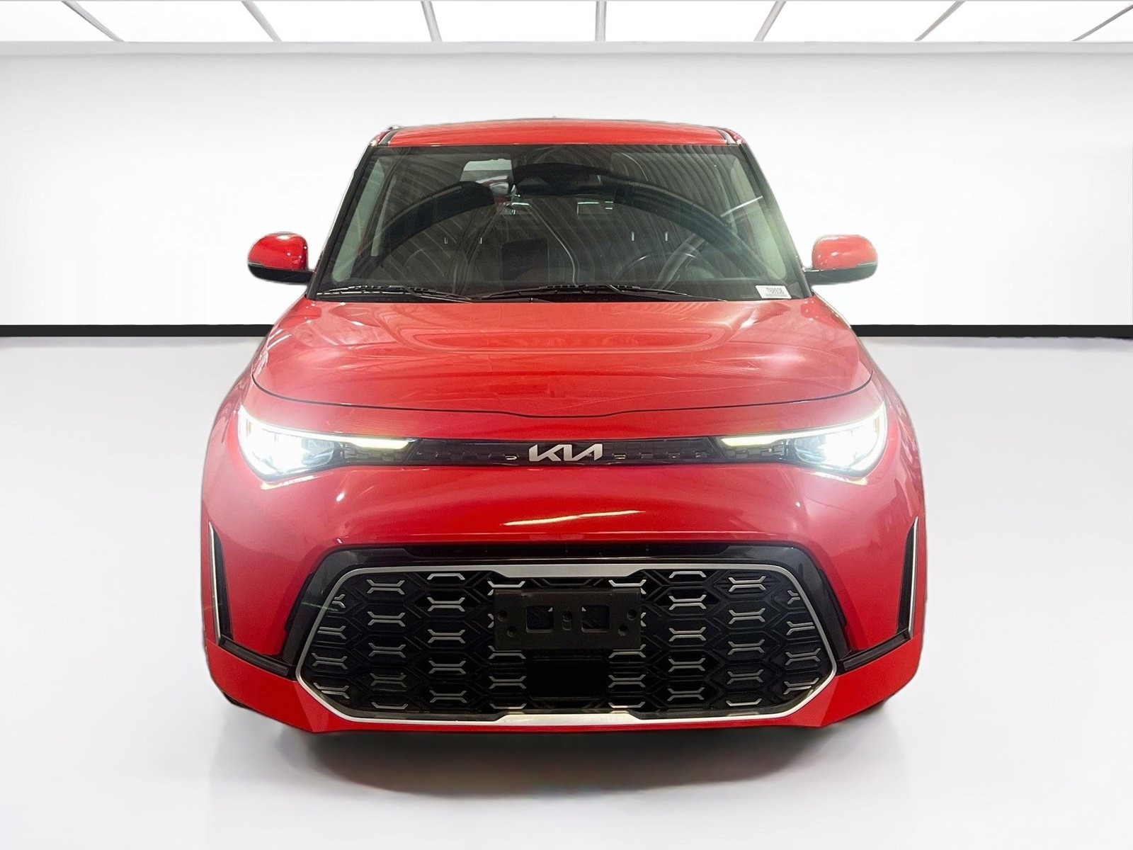 Used 2023 Kia Soul GT-Line w/ GT-Line Technology Package FWD image 2