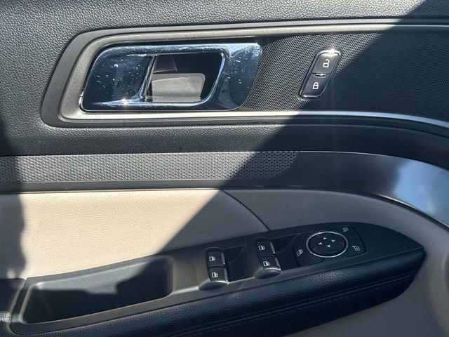 Used 2018 Ford Explorer XLT w/ Equipment Group 202A image 26