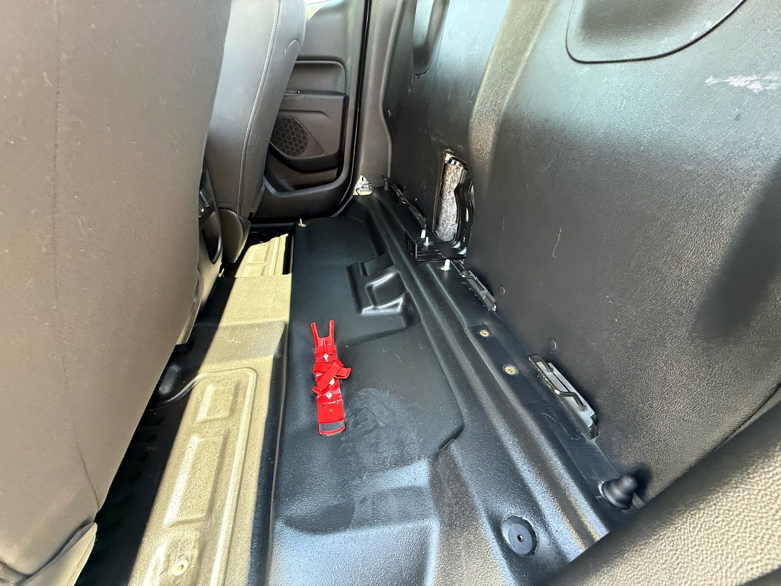 Used 2020 Chevrolet Colorado LT w/ Safety Package image 11