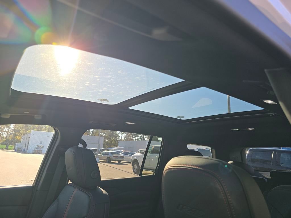 New 2026 Chevrolet Traverse RS image 21