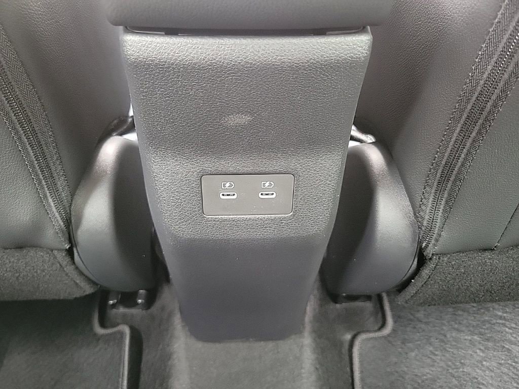 New 2026 Nissan Kicks SR w/ Cold Weather Package AWD/4WD image 19