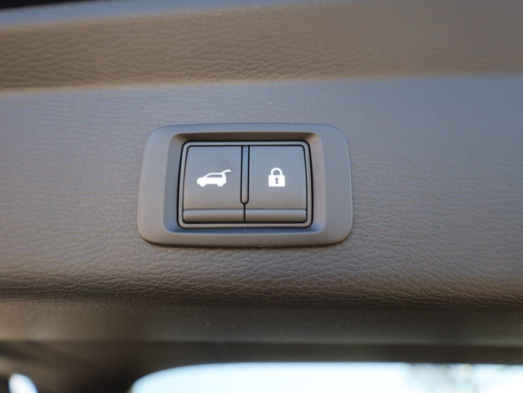New 2025 Mitsubishi Outlander SEL image 16