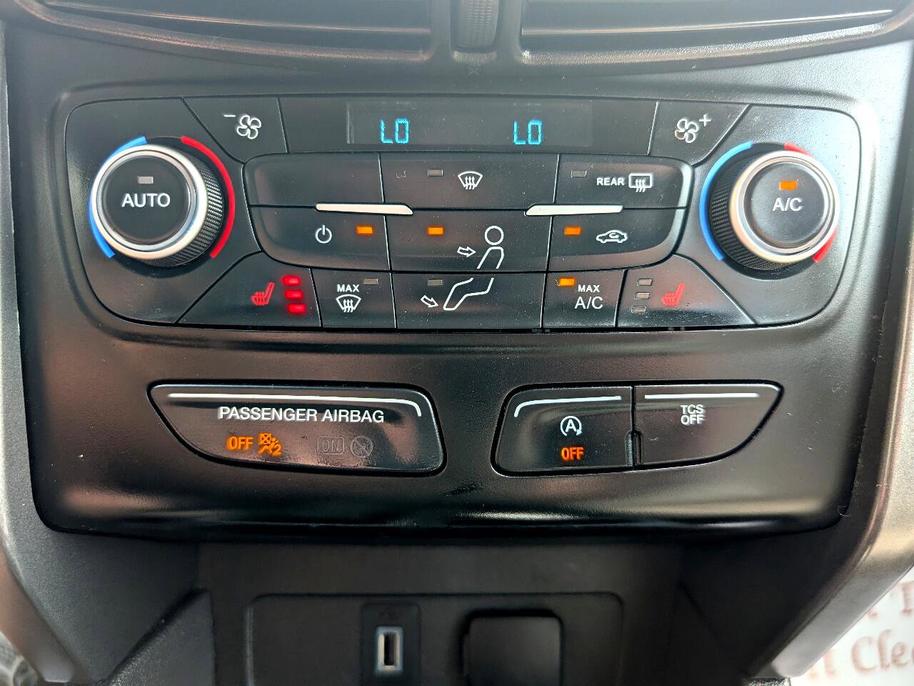 Used 2019 Ford Escape SEL image 25