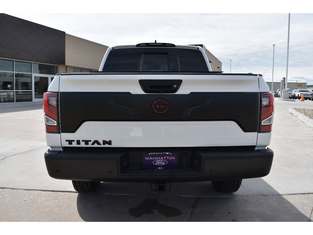 Used 2024 Nissan Titan PRO-4X image 10