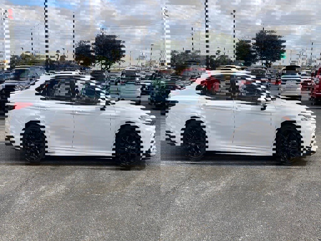 Certified 2025 Toyota Camry SE image 4