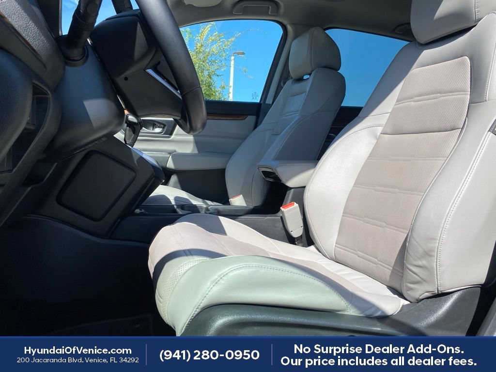 Used 2017 Honda CR-V Touring image 2