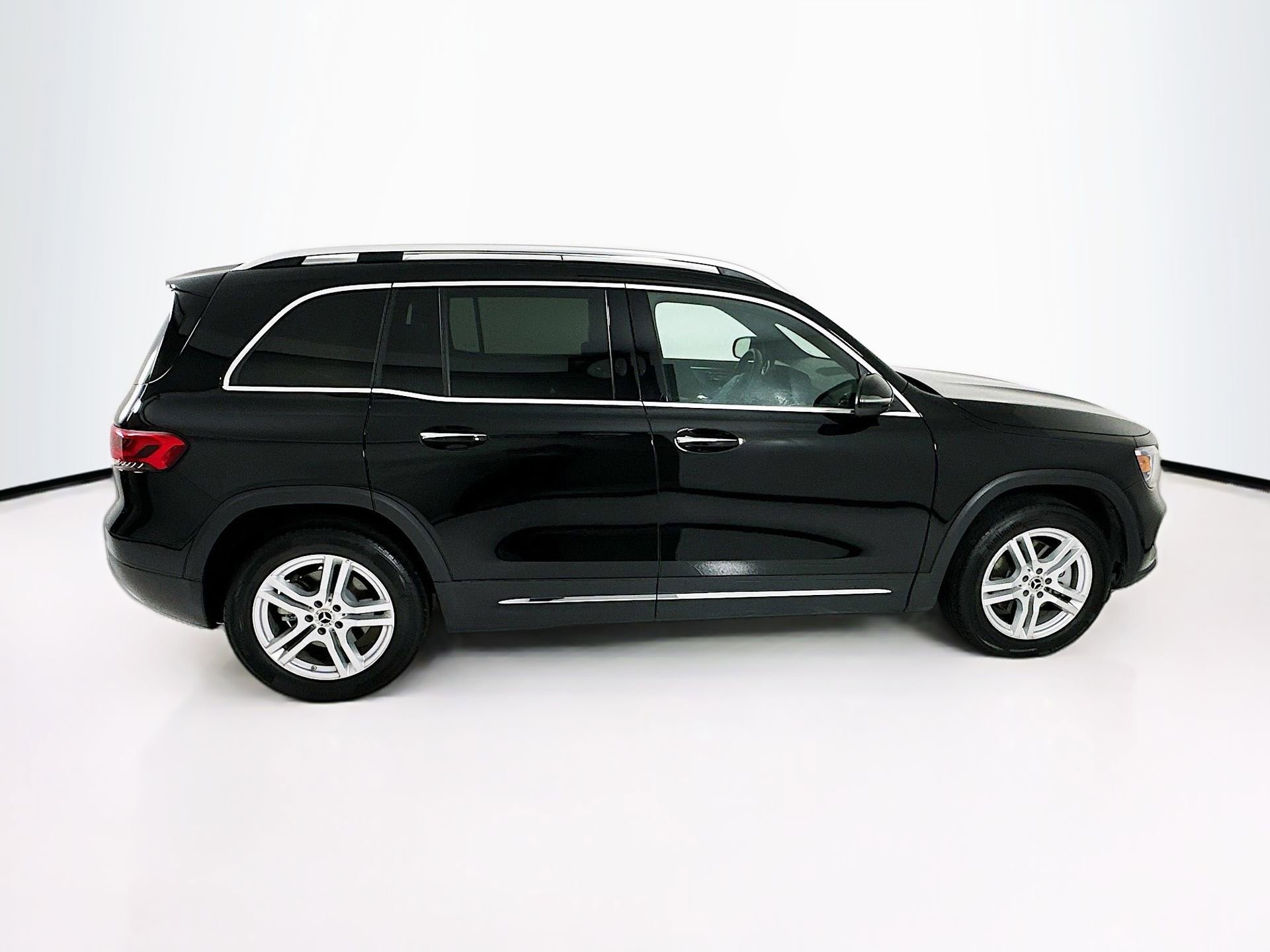 Certified 2023 Mercedes-Benz GLB 250 image 9