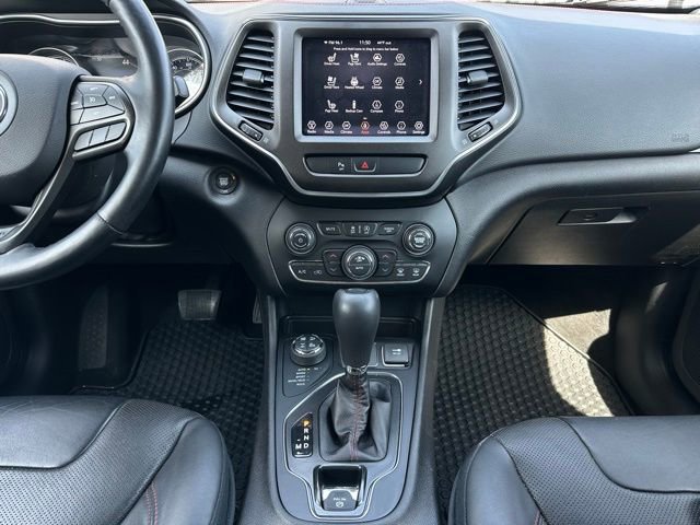 Used 2019 Jeep Cherokee Trailhawk AWD/4WD image 14