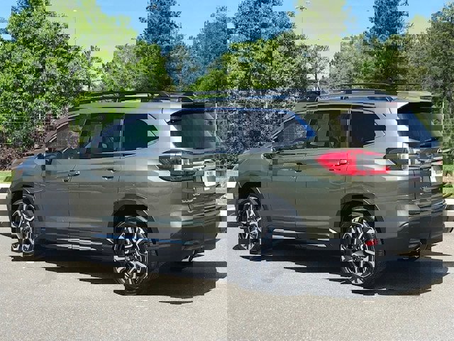 Certified 2025 Subaru Ascent Limited w/ Popular Package #2 image 4