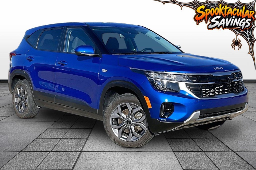 Used 2024 Kia Seltos LX AWD/4WD image 2