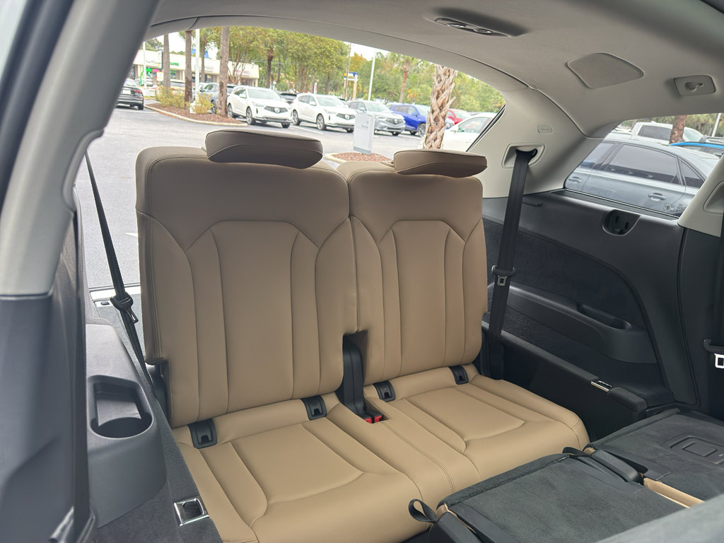 Used 2025 Audi Q7 3.0T Premium Plus w/ Premium Plus Package image 11