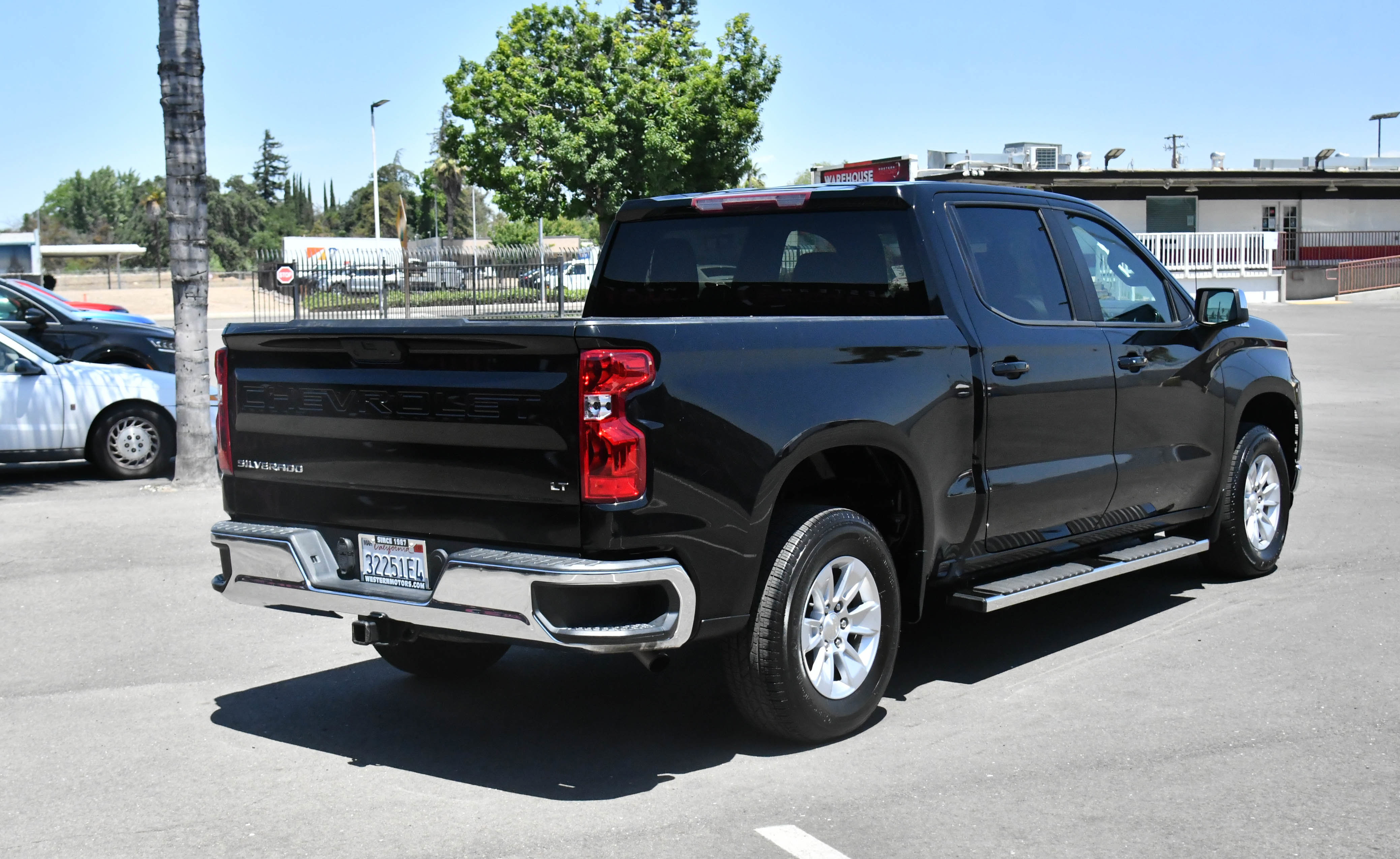 Used 2022 Chevrolet Silverado 1500 LT RWD image 8