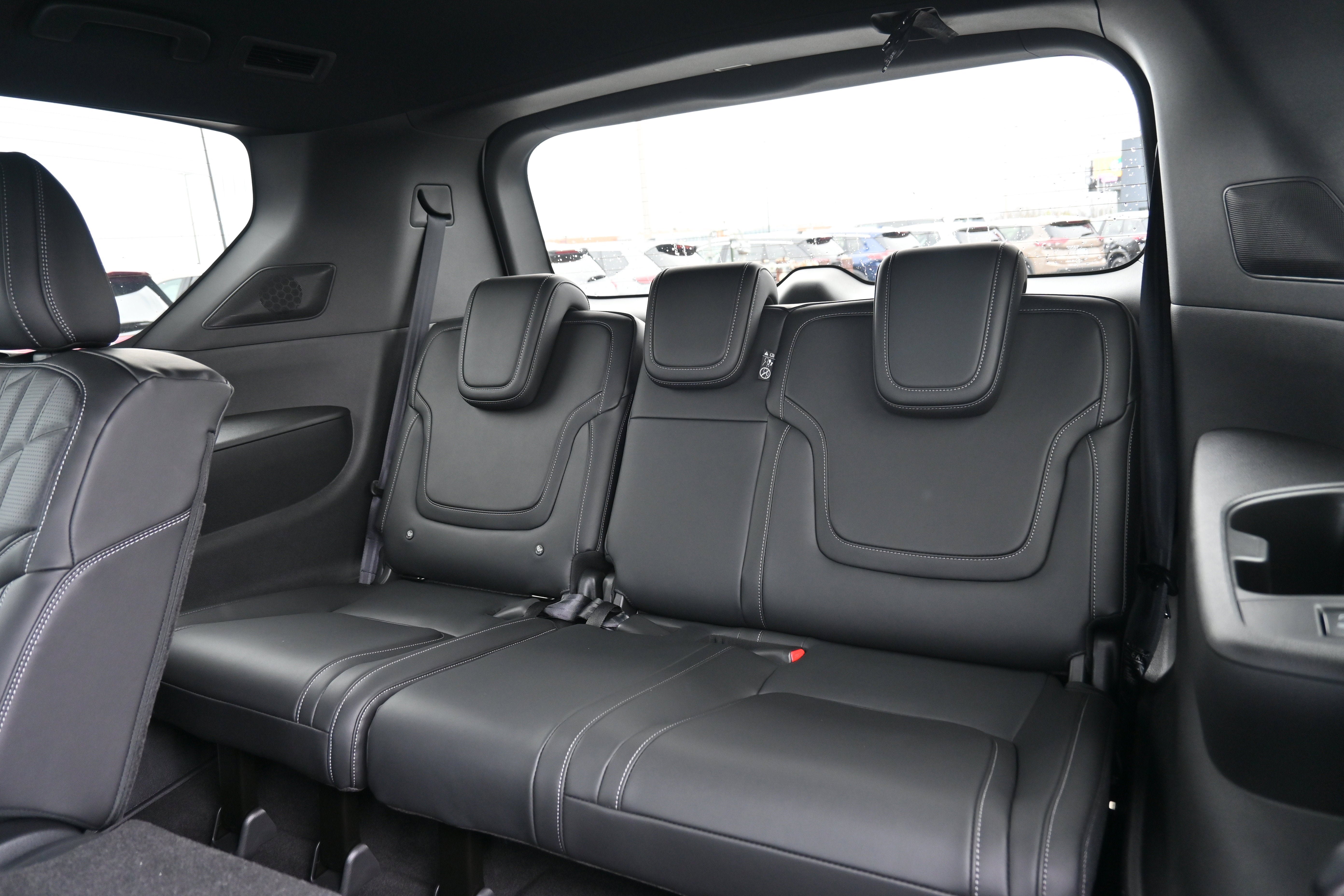 New 2025 Nissan Armada PRO-4X AWD/4WD image 15