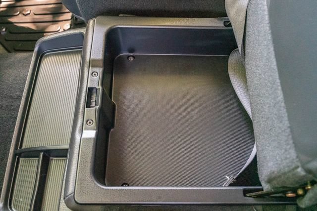 Used 2012 RAM 1500 Laramie RWD image 31
