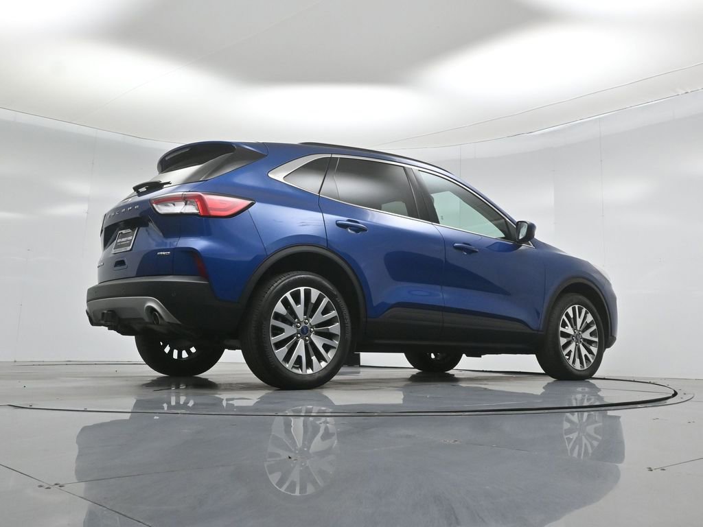 Certified 2022 Ford Escape Titanium w/ Class II Trailer Tow Package image 51